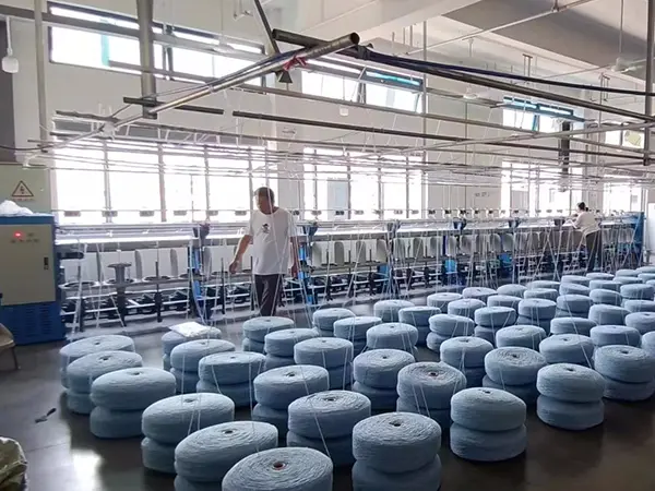 Proceso de producción de hilo de algodón